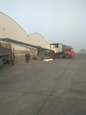 天津市榮誠鴻達(dá)飼料貿(mào)易 專業(yè)供應(yīng)優(yōu)質(zhì)進(jìn)口花生餅及飼料批發(fā)